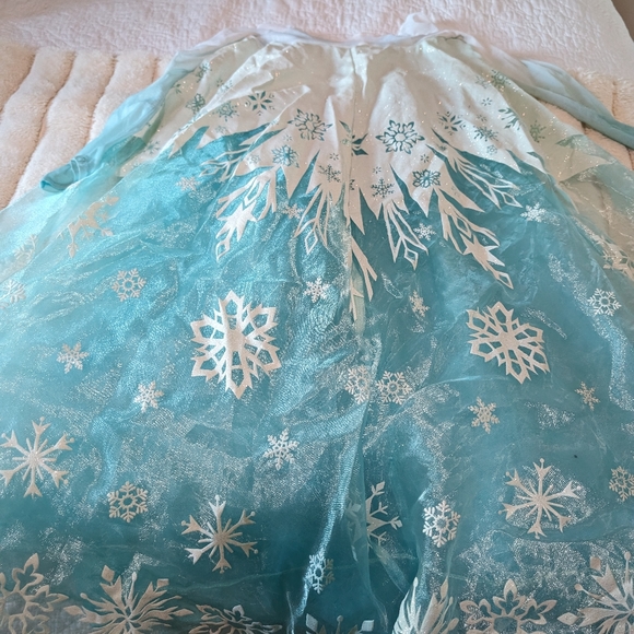 DELUXE Disney Princess Elsa snow queen Frozen costume size 5/6 - Picture 2 of 8